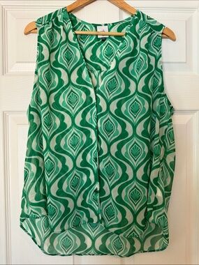CAbi Green and White Patterned Sleeveless blouse